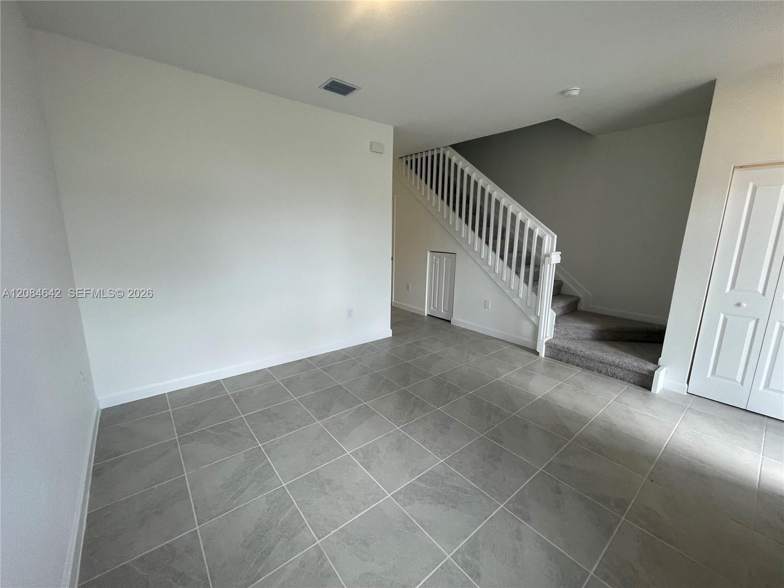 2568 SE 25th Rd # 2568 — Photo 5