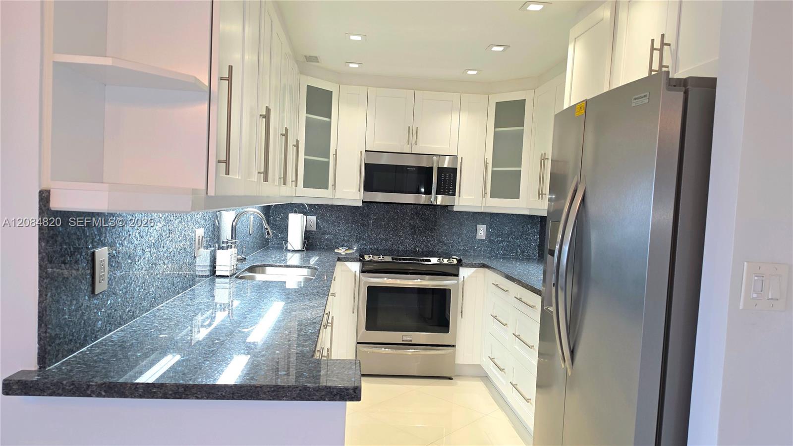 1985 S Ocean Dr # 10N — Photo 4