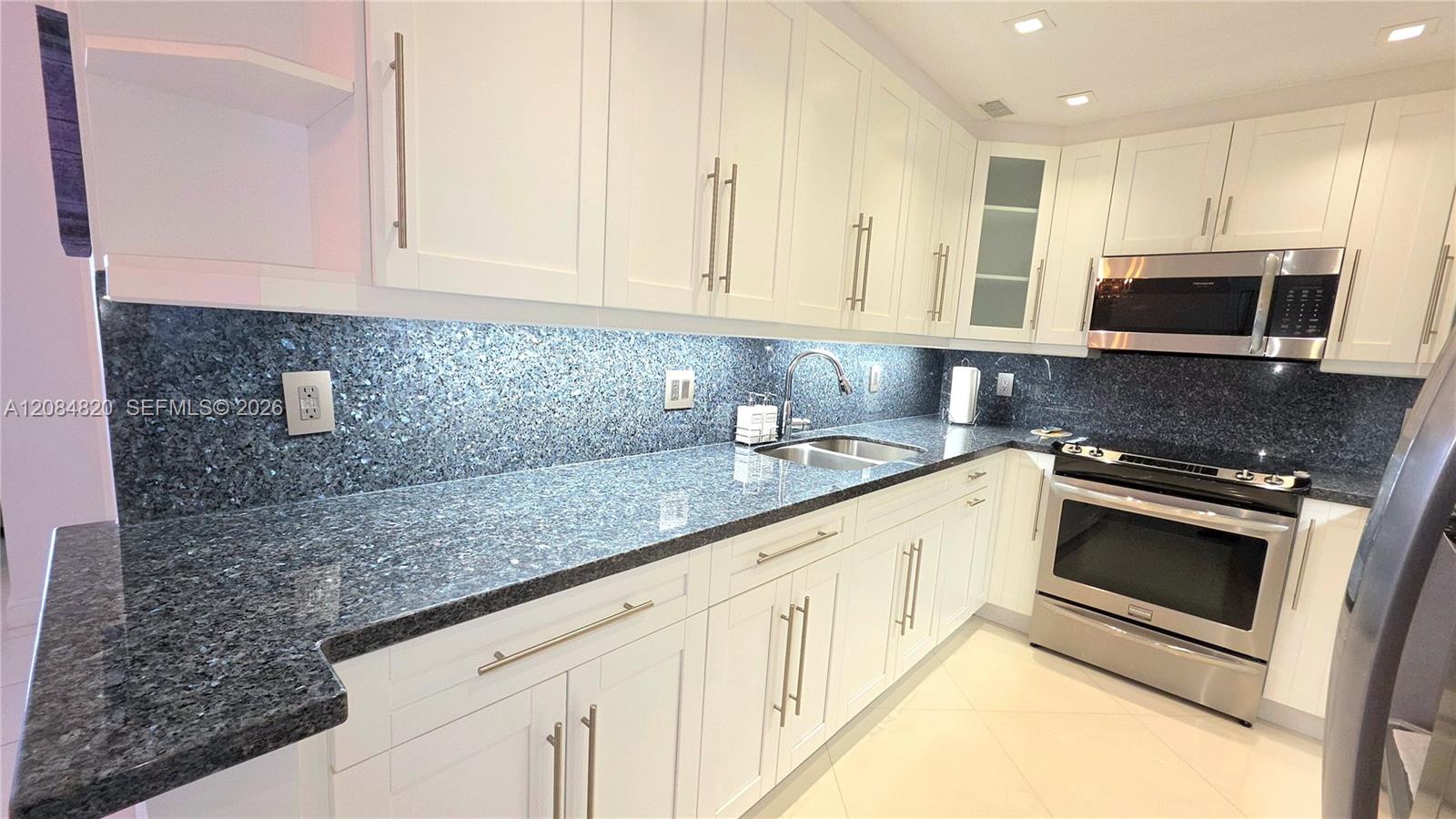 1985 S Ocean Dr # 10N — Photo 5