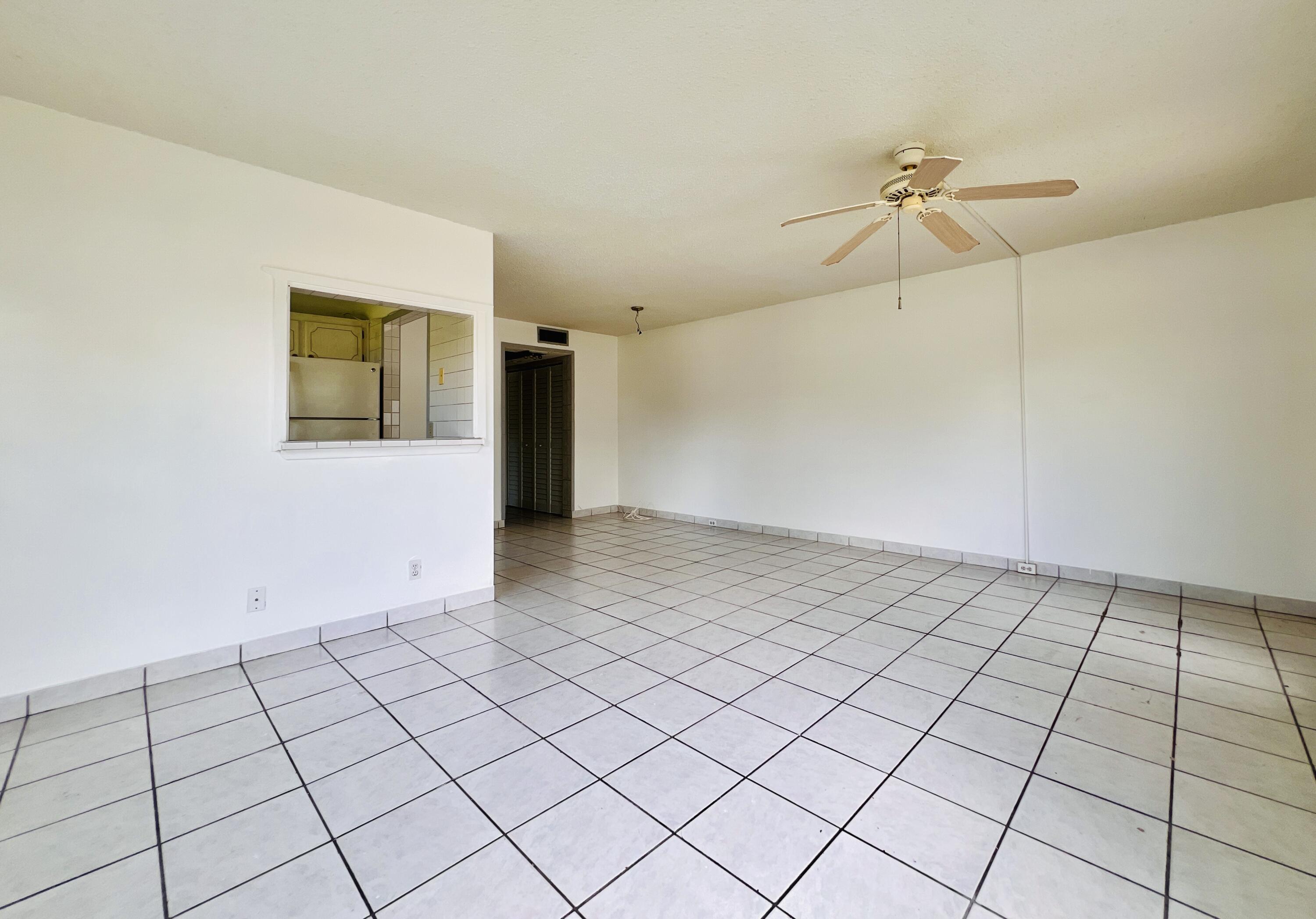 141 Sussex H — Photo 3