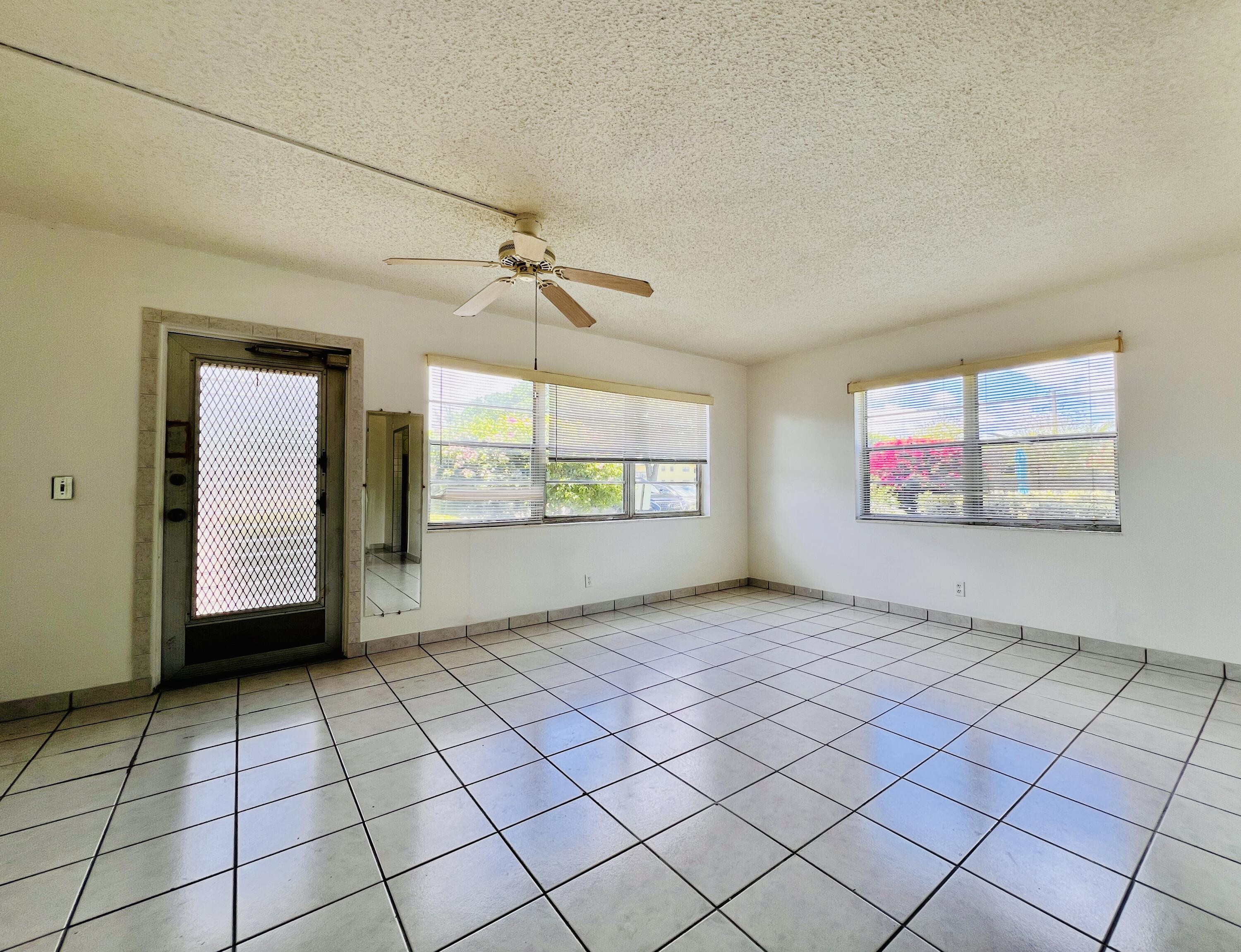 141 Sussex H — Photo 5
