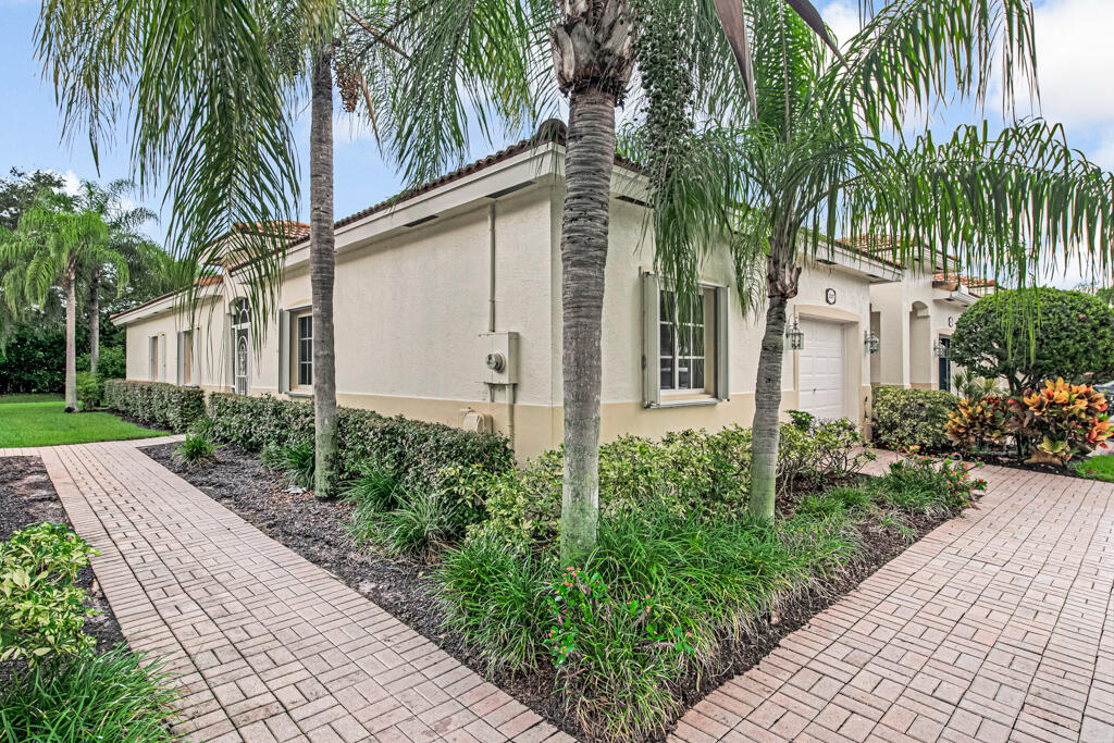 2327 WINDJAMMER Way — Photo 4