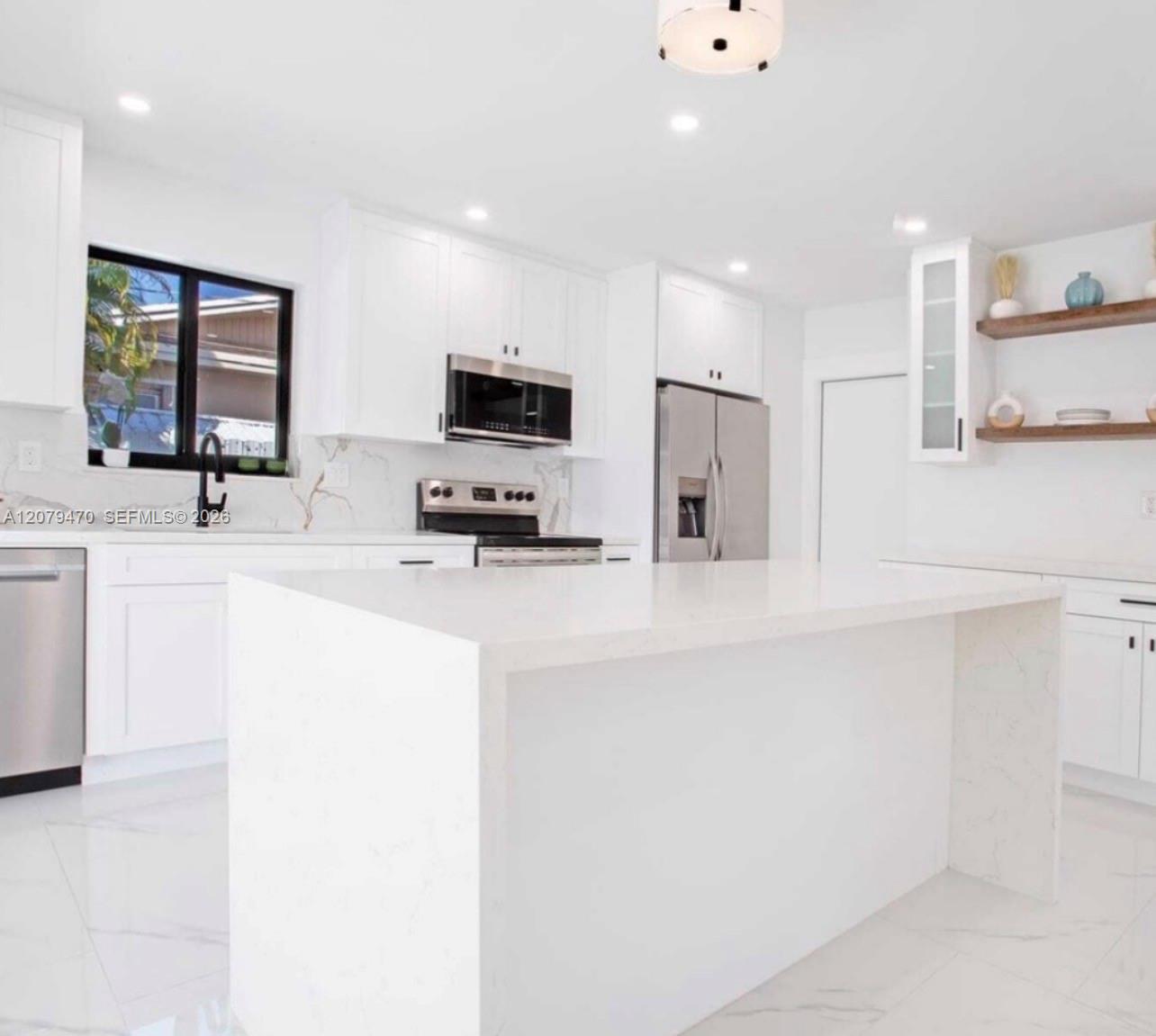 7710 Johnson St — Photo 5