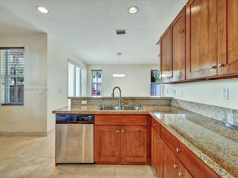 7490 NW 115th Ct — Photo 3