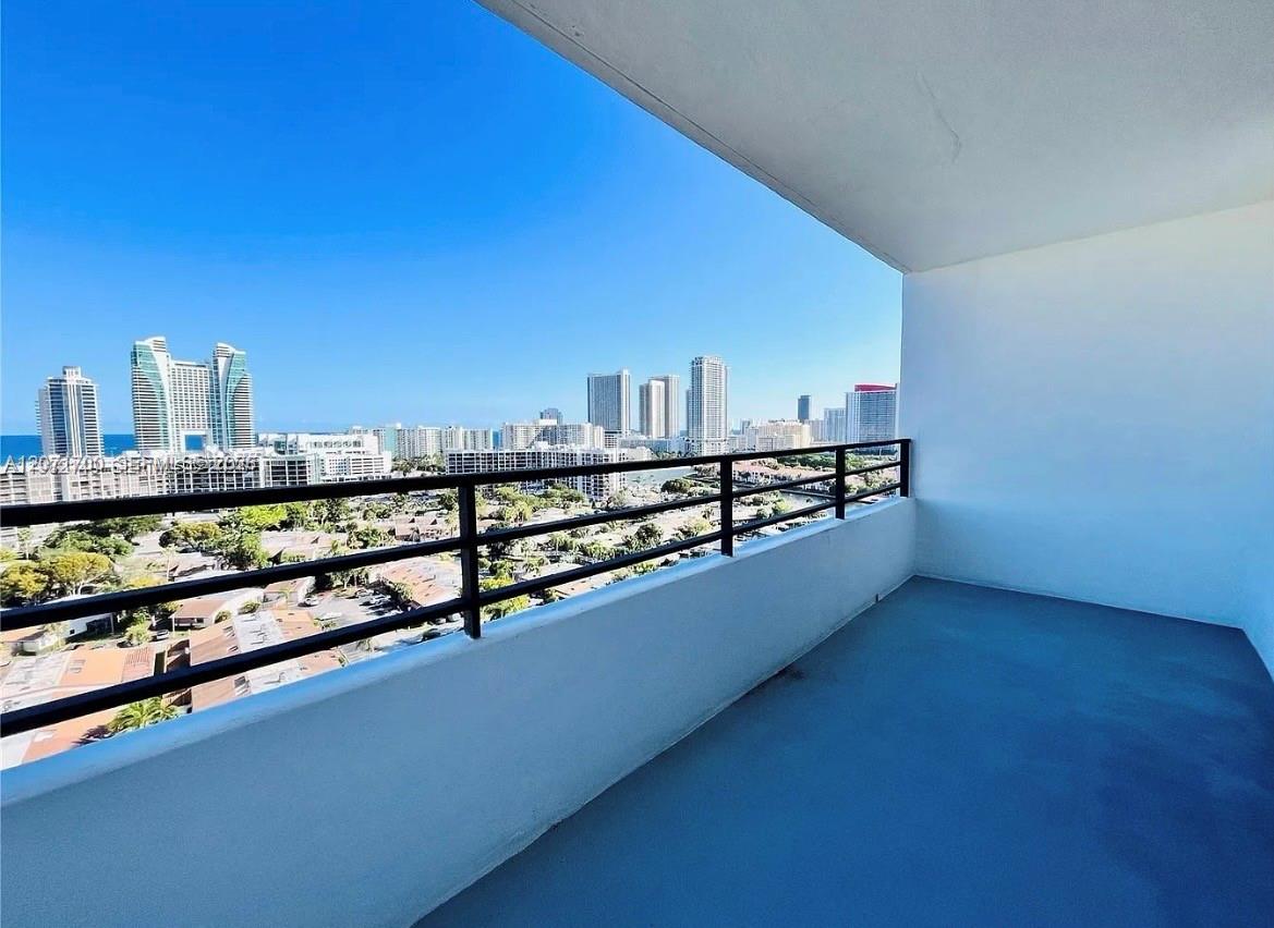 2500 Parkview Dr # 1705 View 7