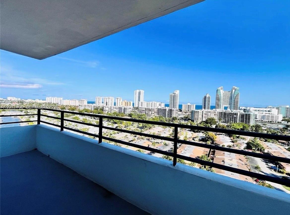 2500 Parkview Dr # 1705 View 8