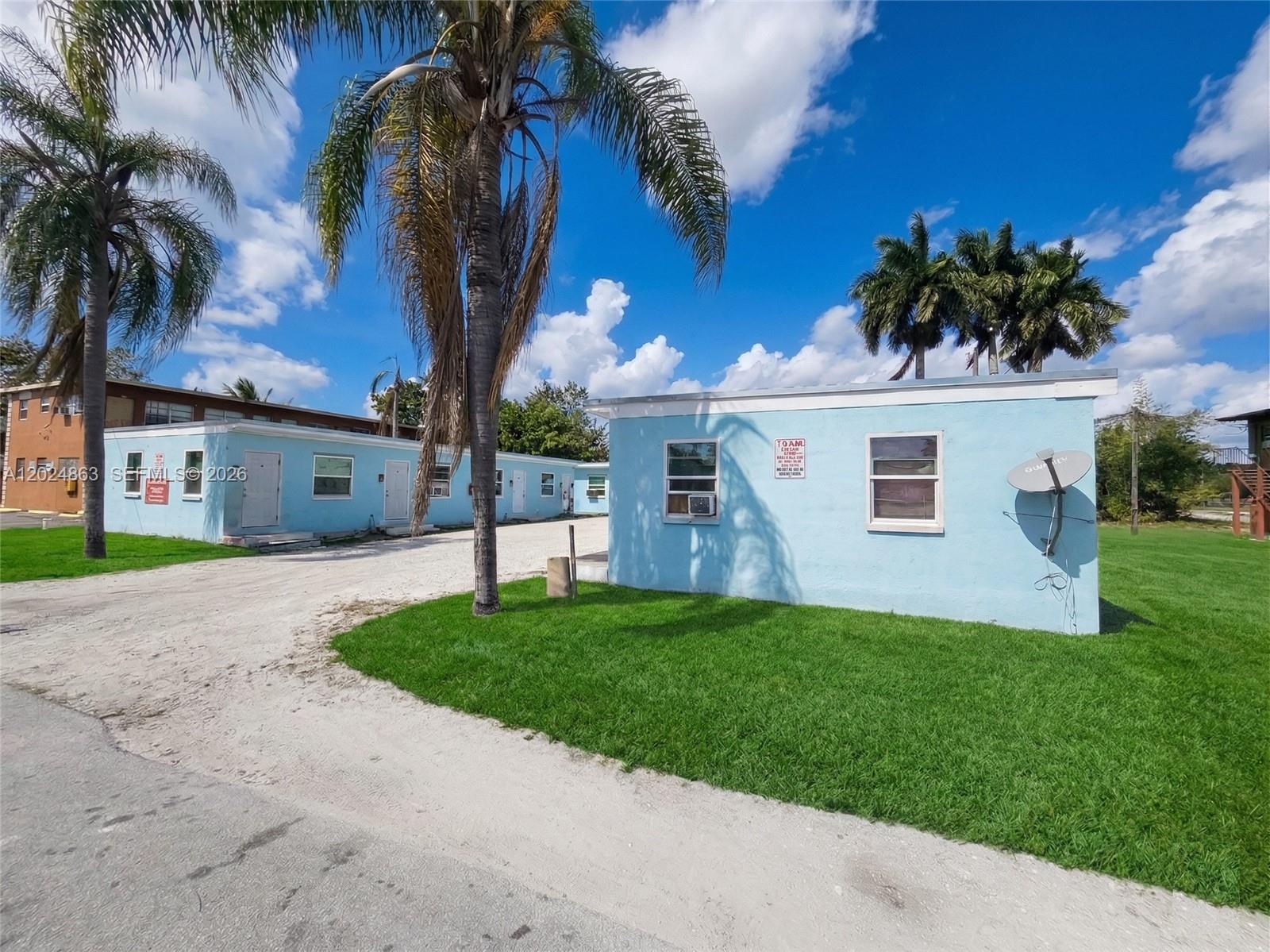 625 W Avenue A, Belle Glade FL 33430