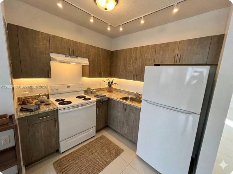 440 E 27th St # 206 — Photo 4