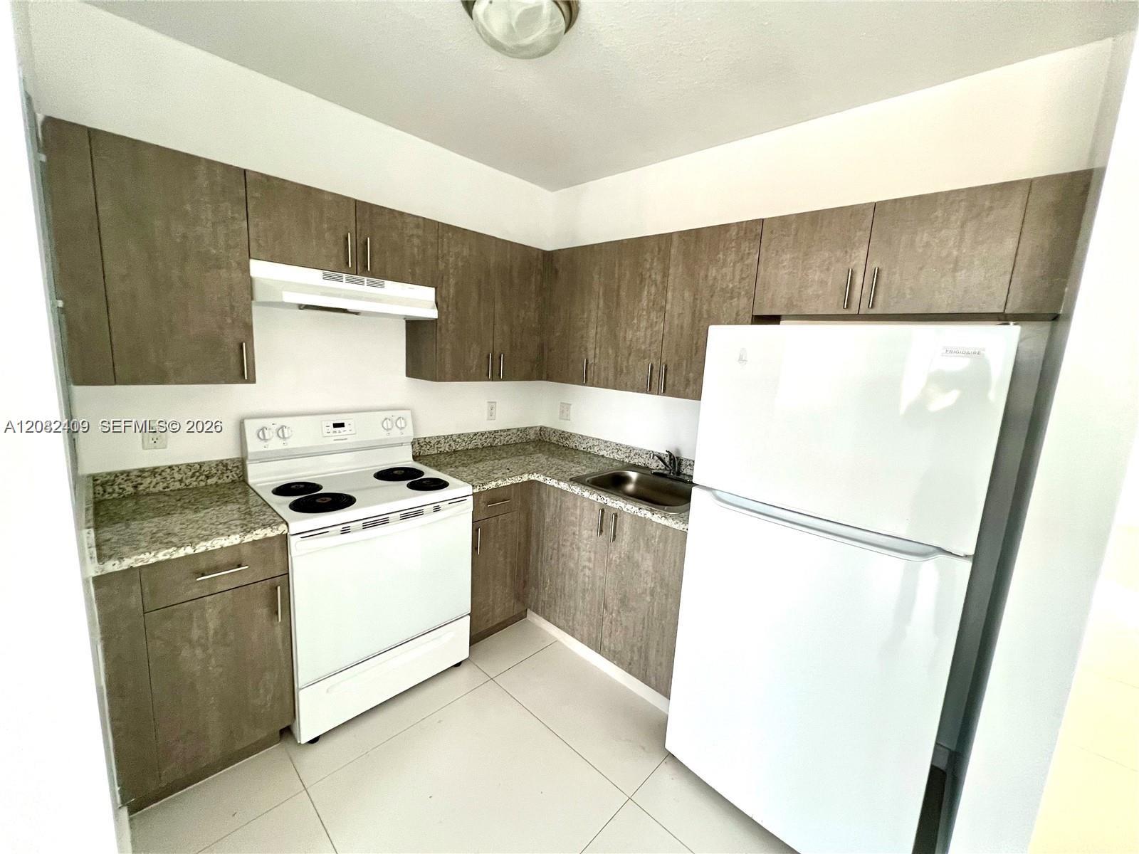 440 E 27th St # 206 — Photo 5