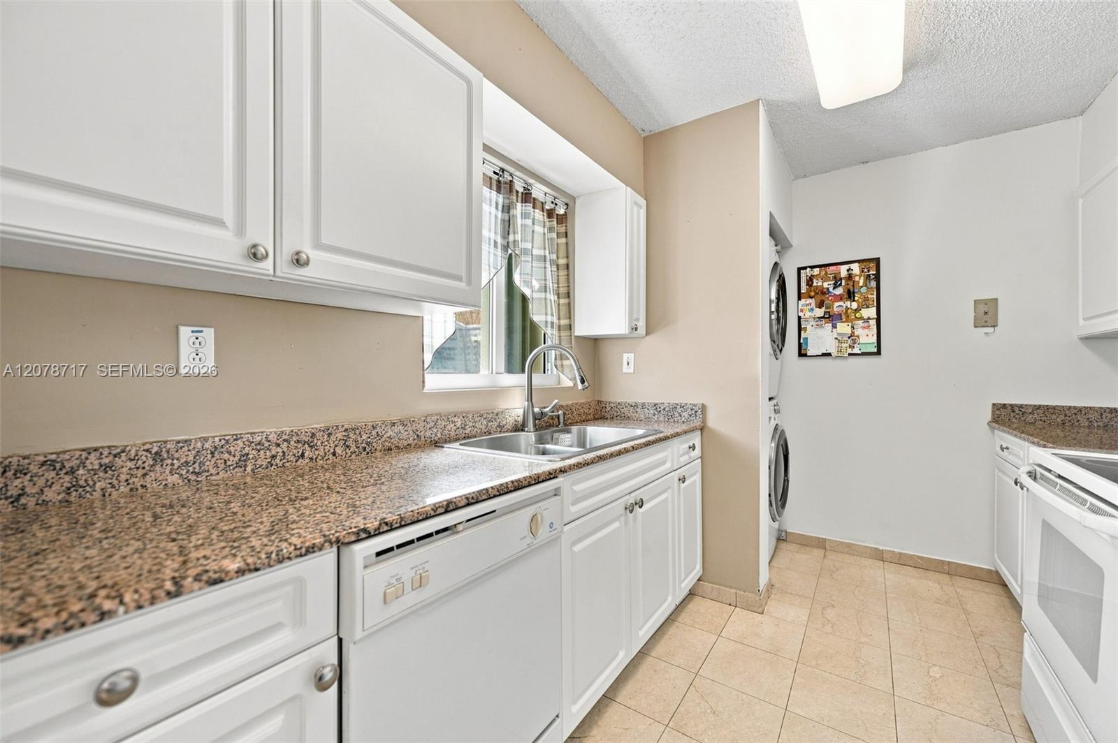 5900 Collins Ave # 1006 — Photo 5