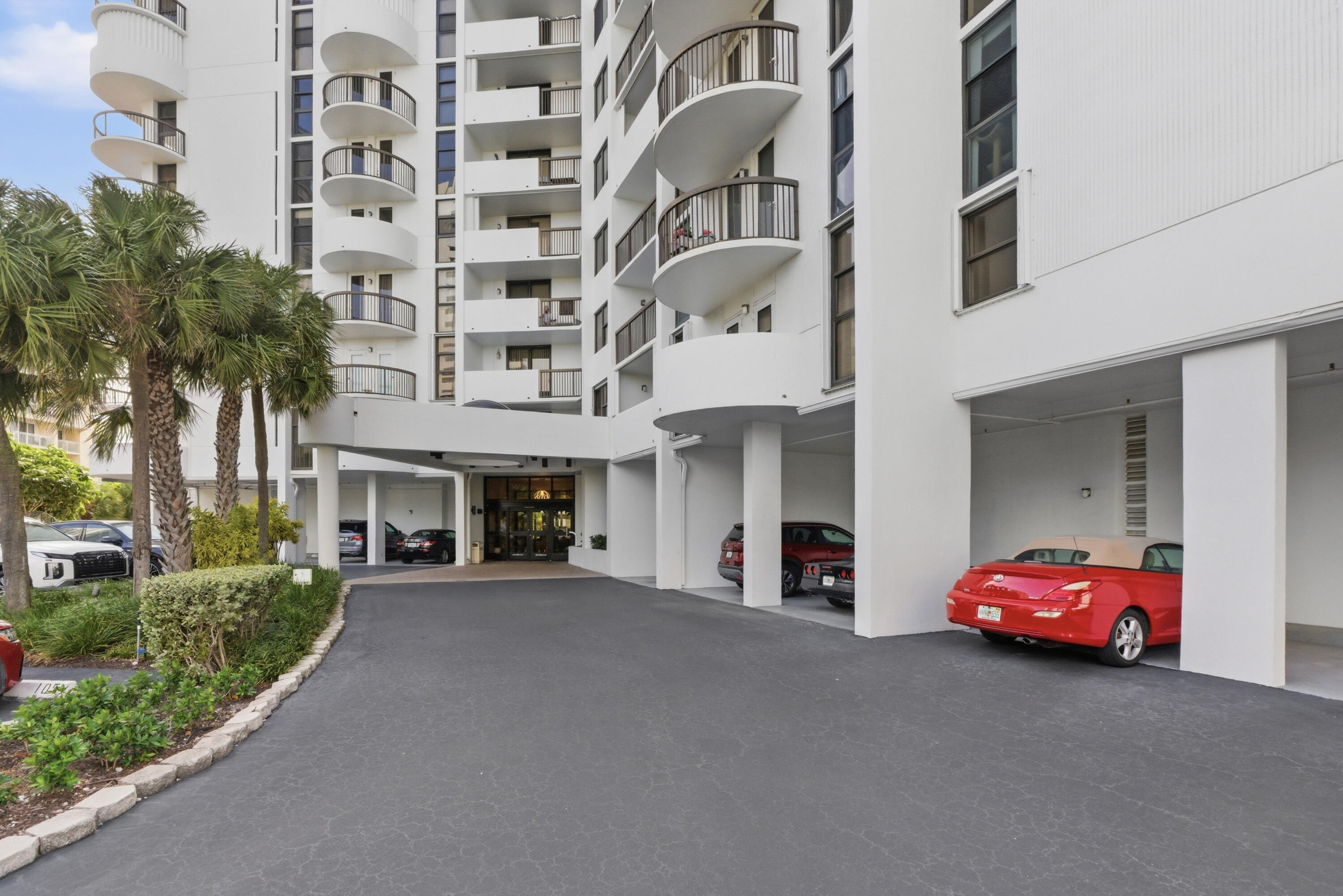 1355 Ocean Boulevard — Photo 3