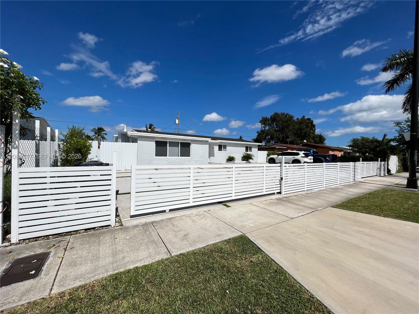 10521 Caribbean Blvd — Photo 3