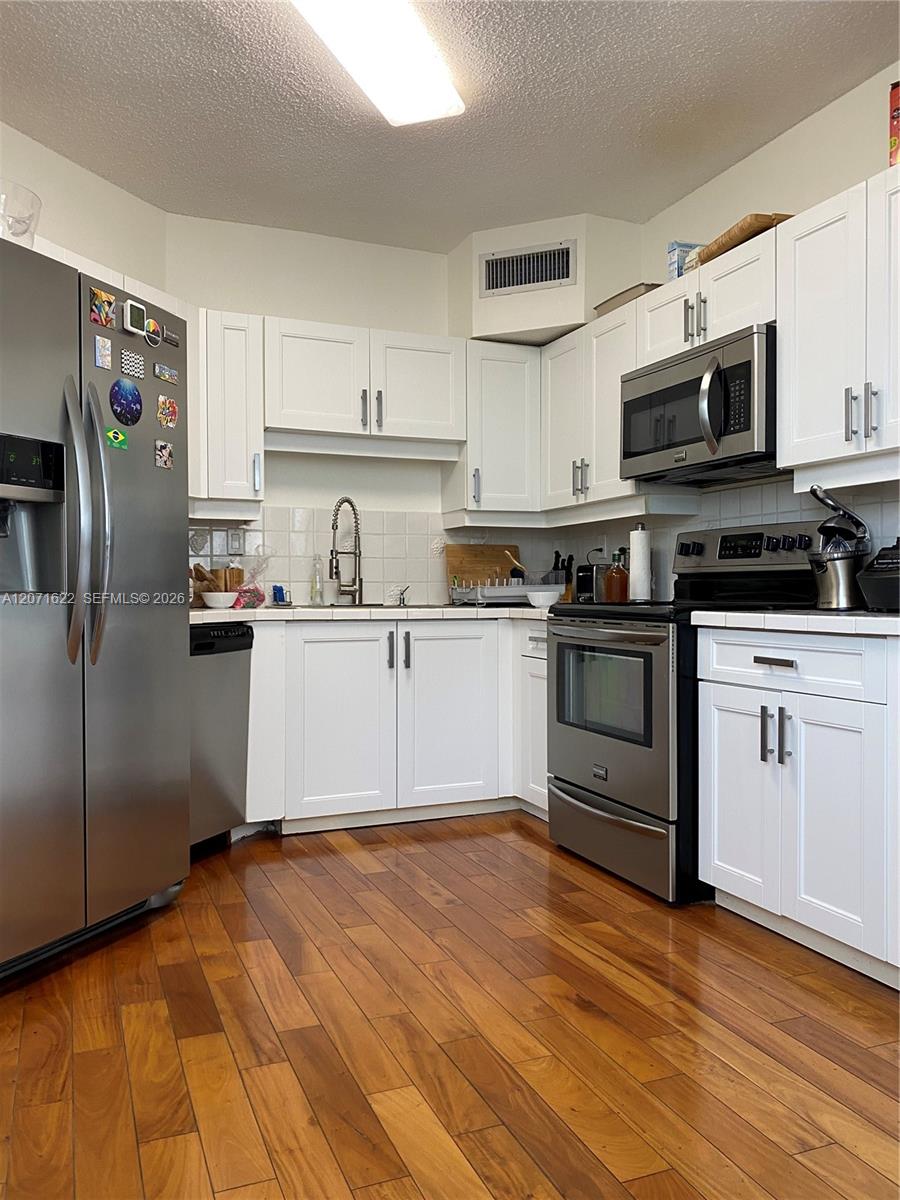 6422 Collins Ave # 501 View 15