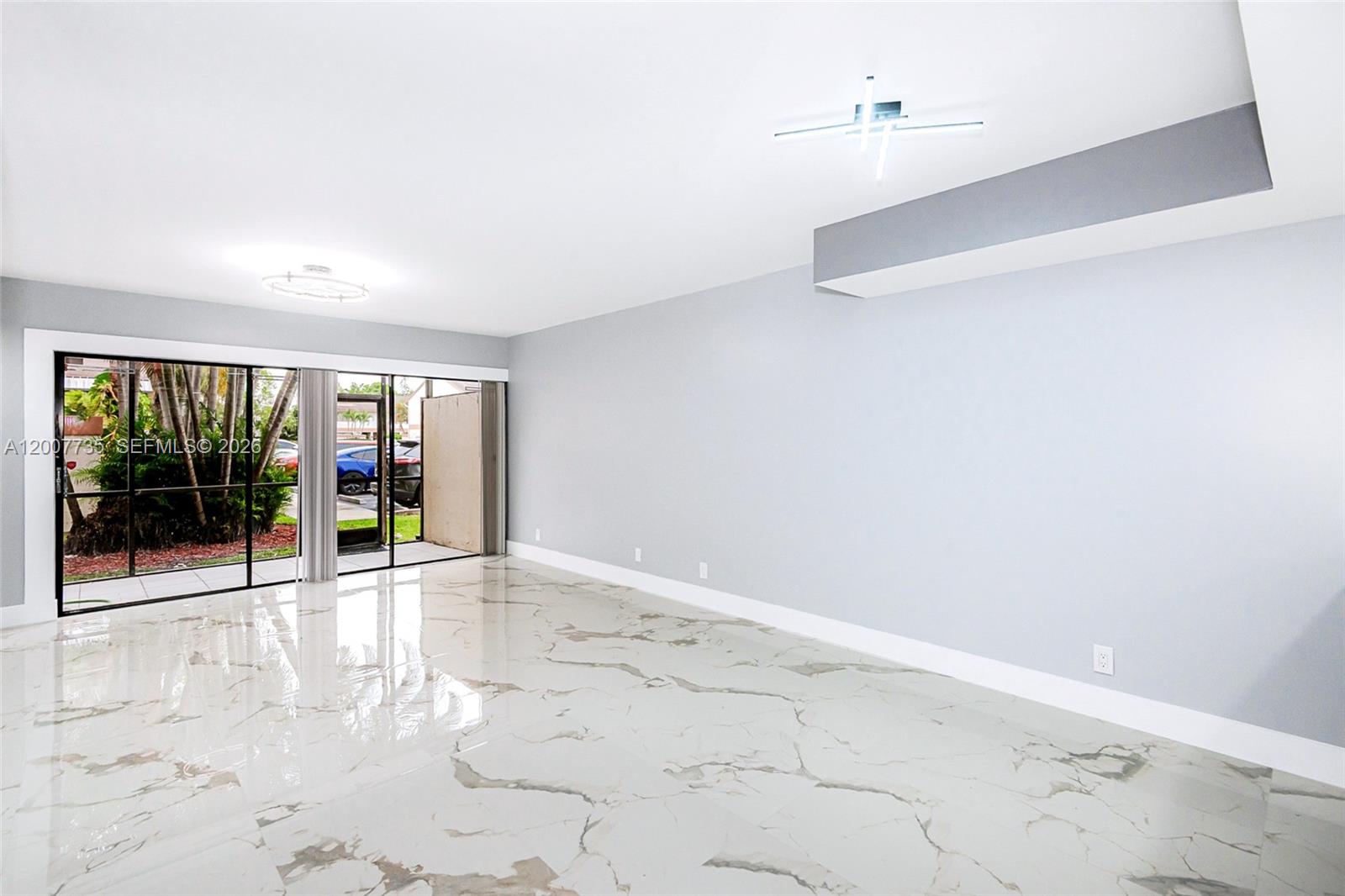 7111 SW 42nd Pl — Photo 3