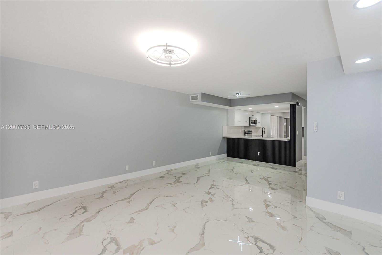 7111 SW 42nd Pl — Photo 5