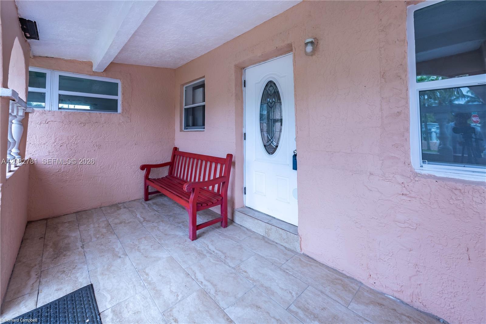 918 NW 13th Ct — Photo 3
