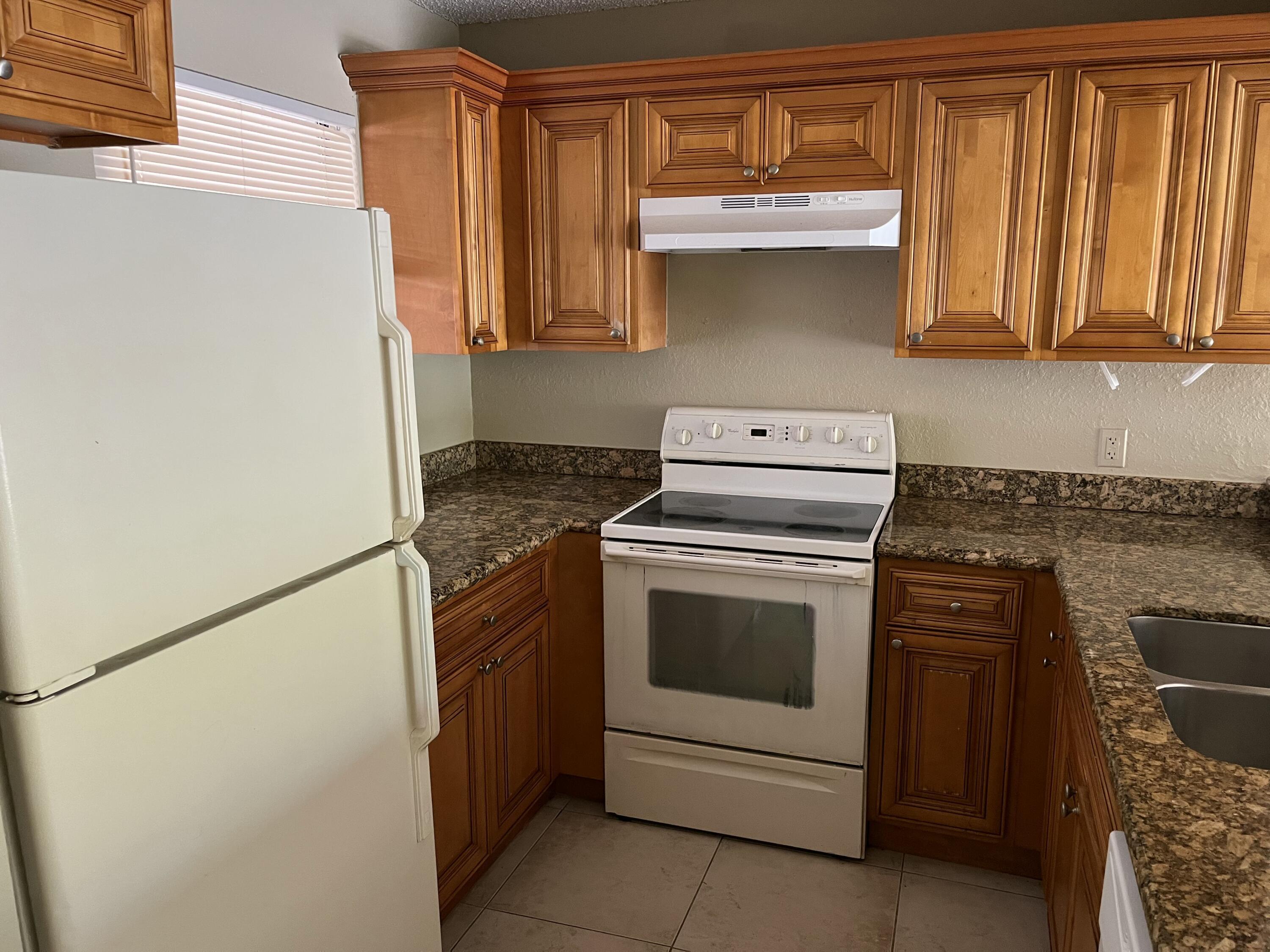 1600 BALFOUR POINT Drive # F — Photo 3