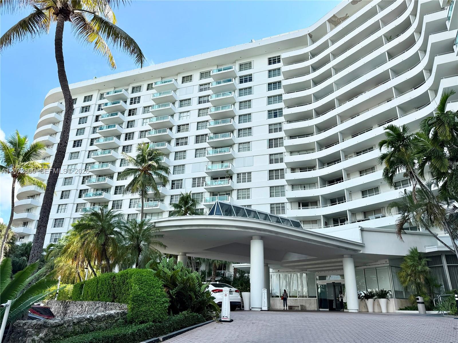 5161 Collins Ave # 1612 — Photo 4