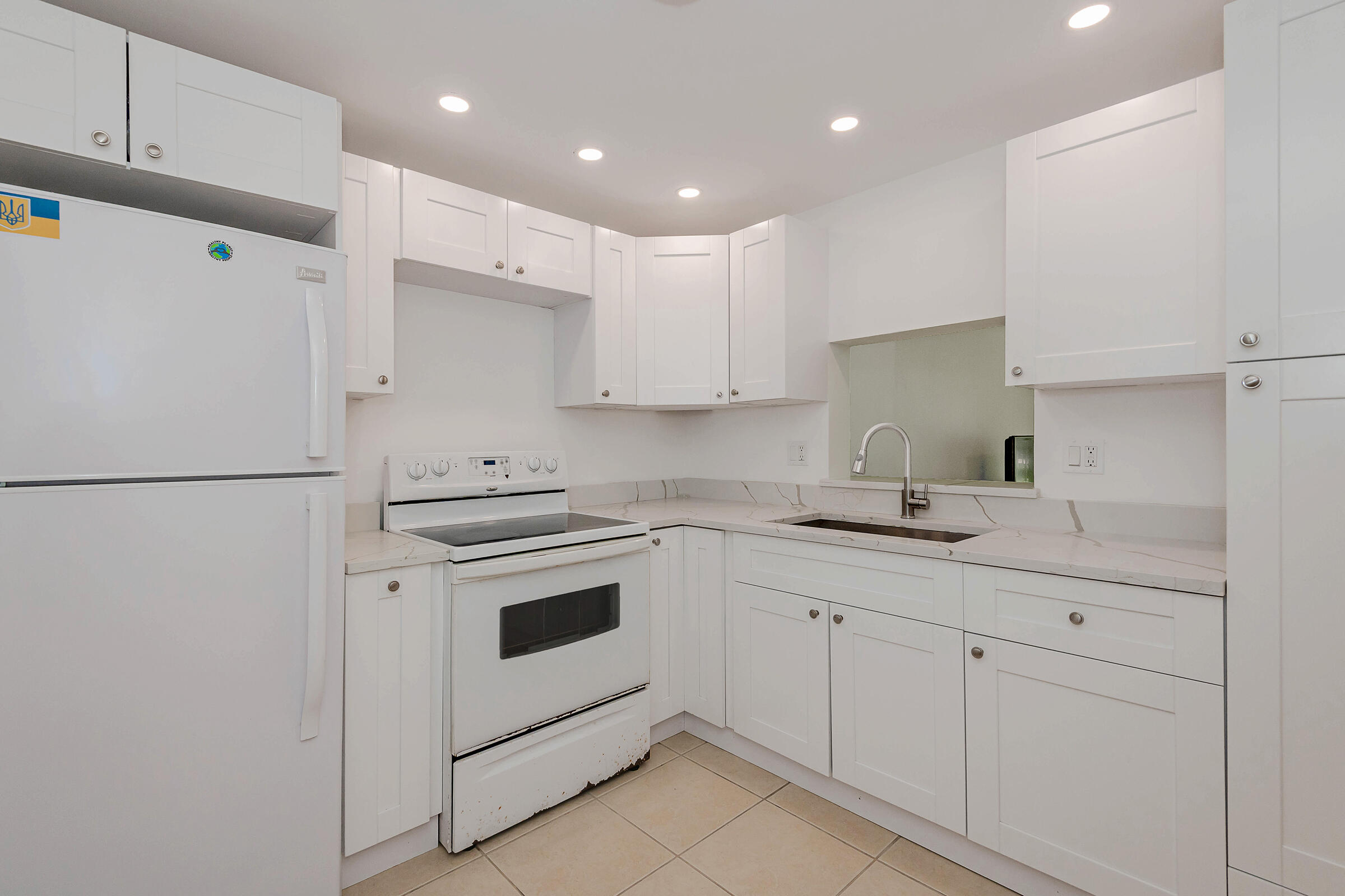 1000 NE 12TH Avenue # 104 View 2