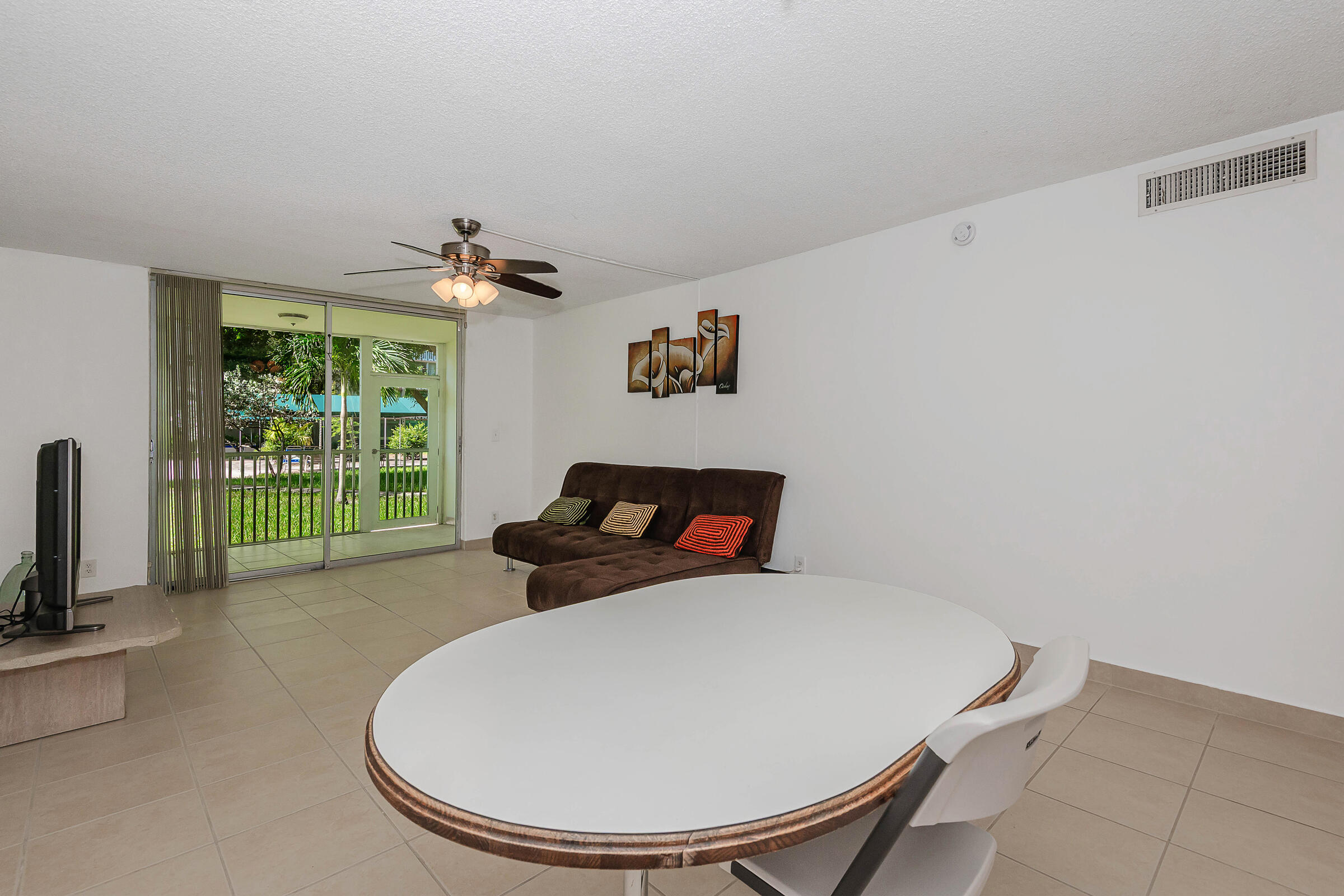 1000 NE 12TH Avenue # 104 View 8