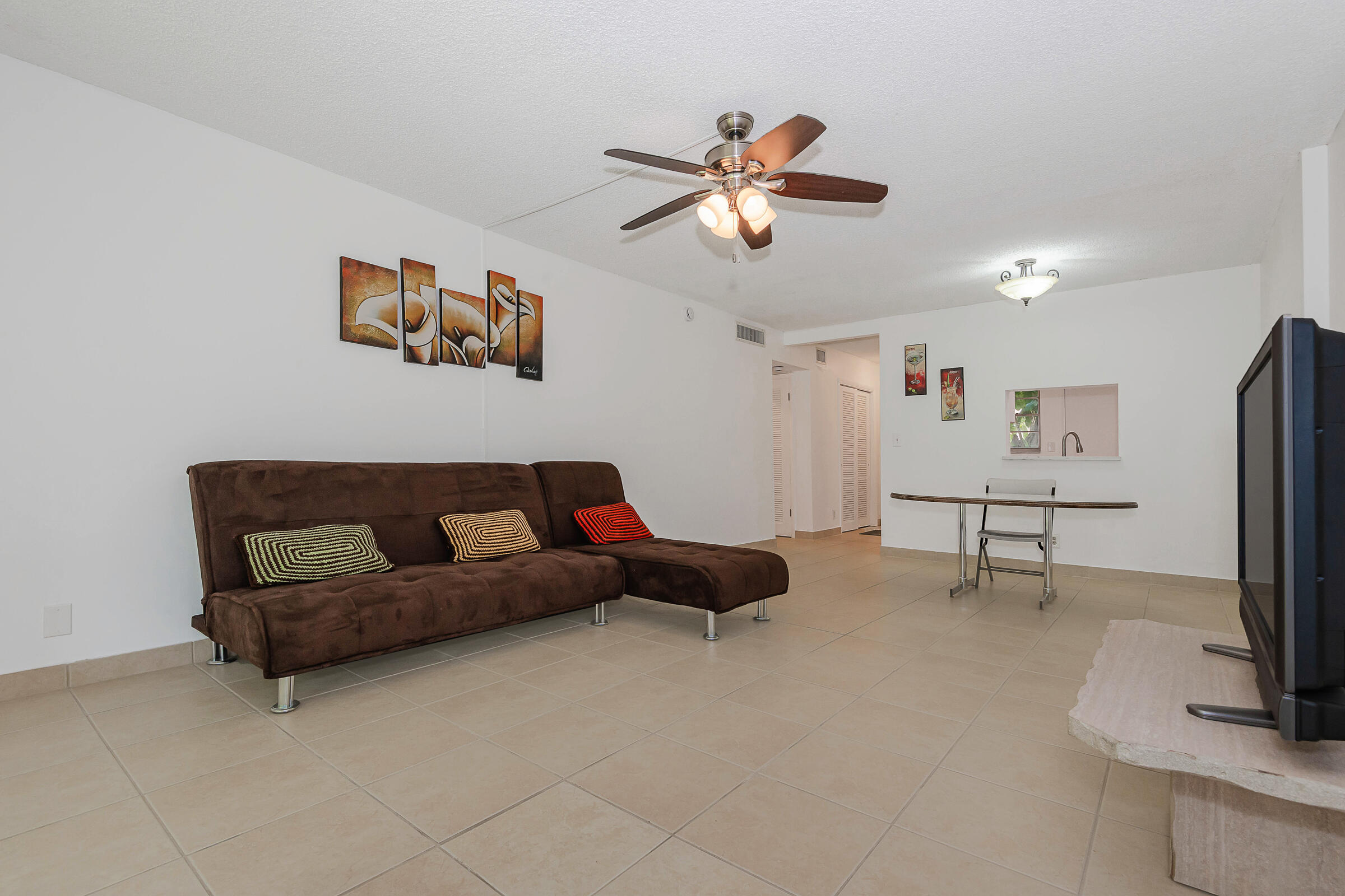1000 NE 12TH Avenue # 104 View 5