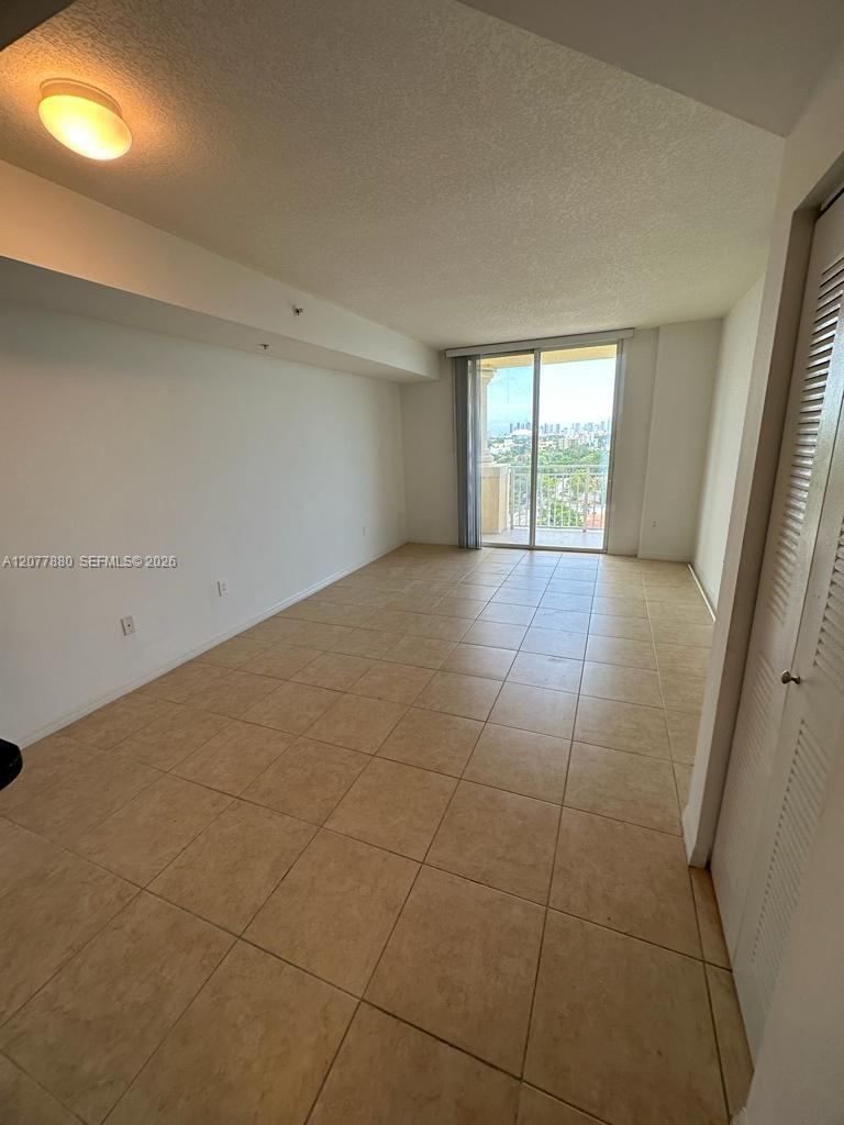 215 SW 42nd Ave # PH11 — Photo 2