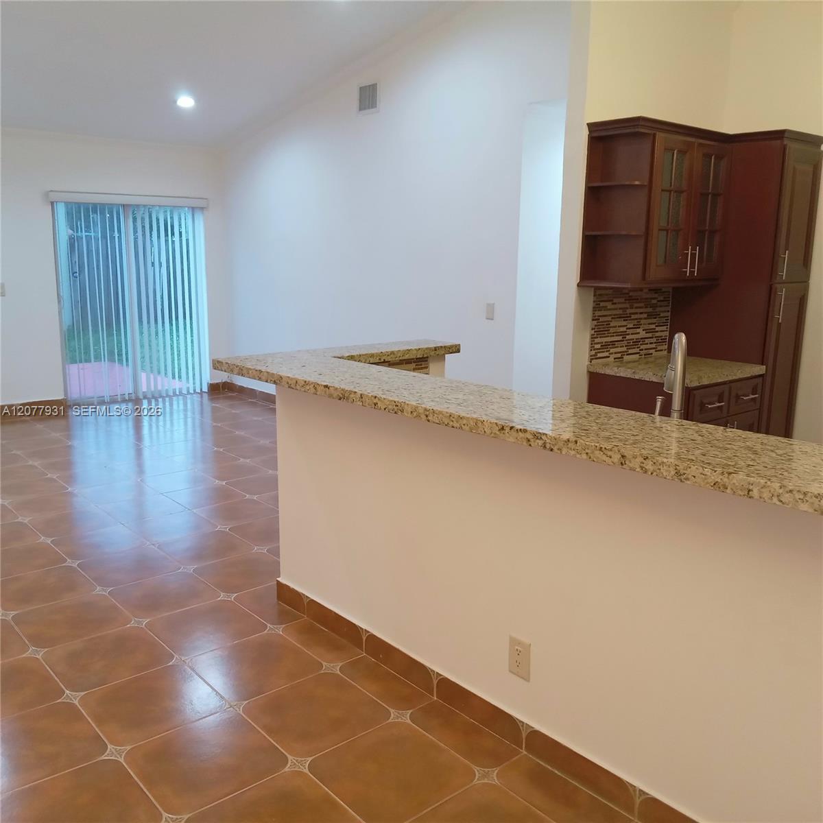 2441 SW 85th Ter # 2441 — Photo 5