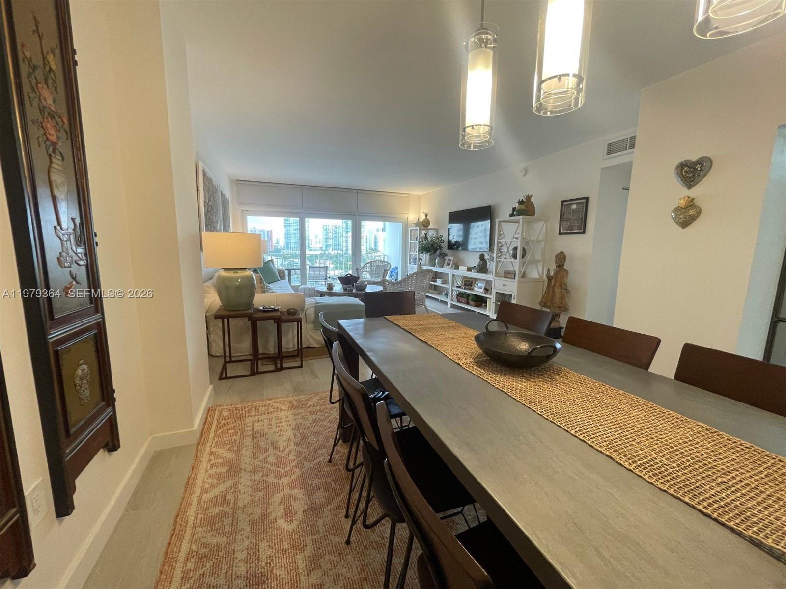 500 Bayview Dr # 1123, Sunny Isles Beach FL 33160