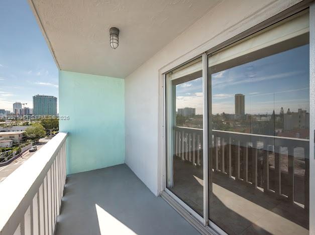 7620 Carlyle Ave # 606 — Photo 3