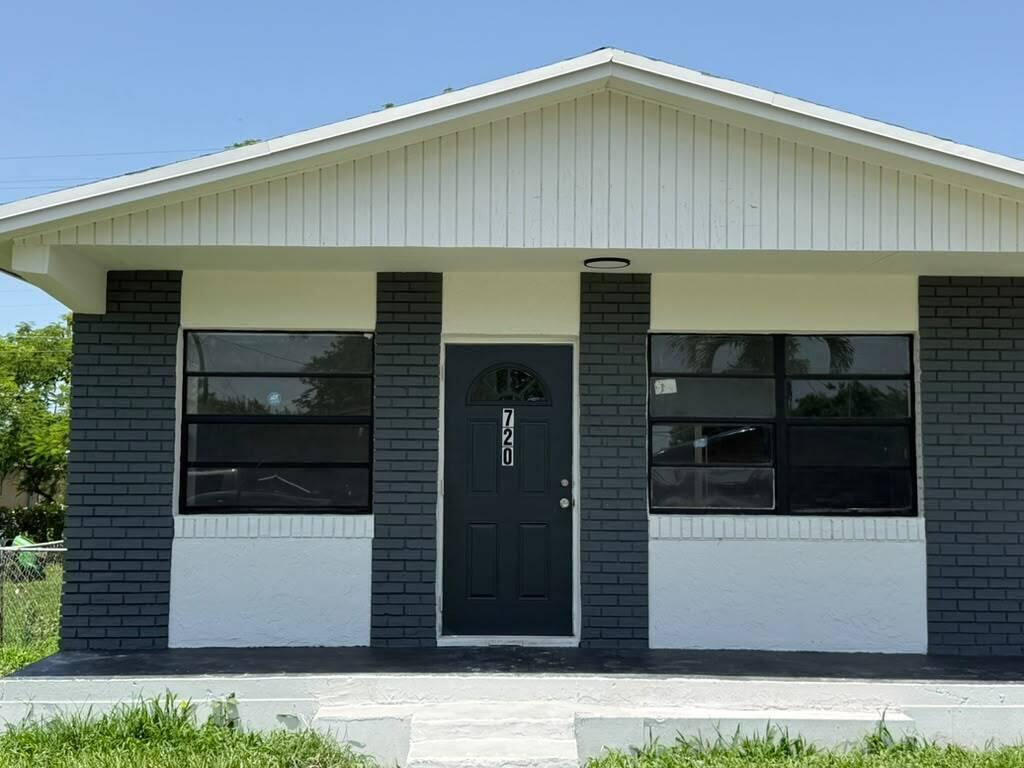 720 Rickey Jackson Boulevard, Pahokee FL 33476