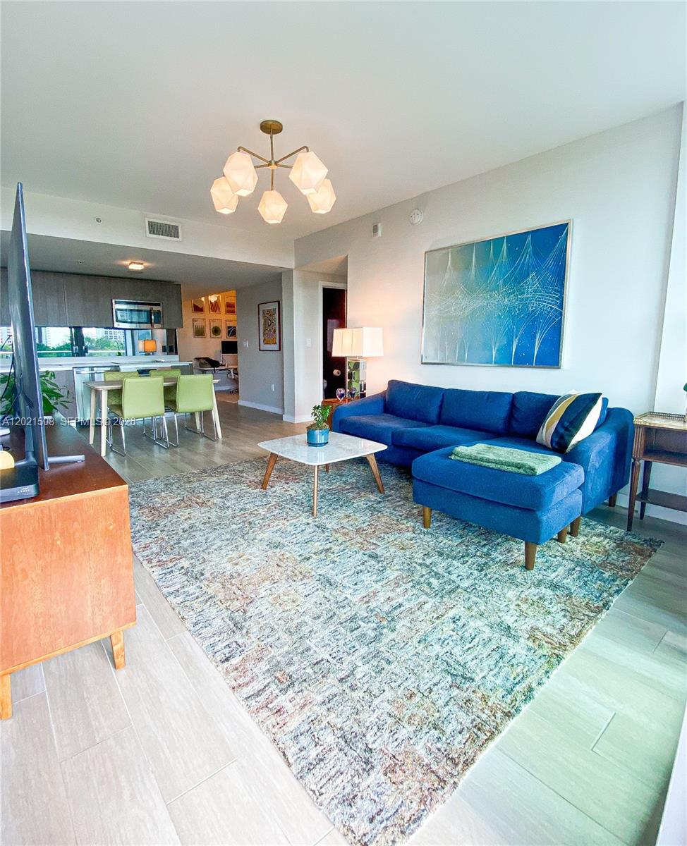 1600 SW 1 AVE # 515, Miami FL 33129