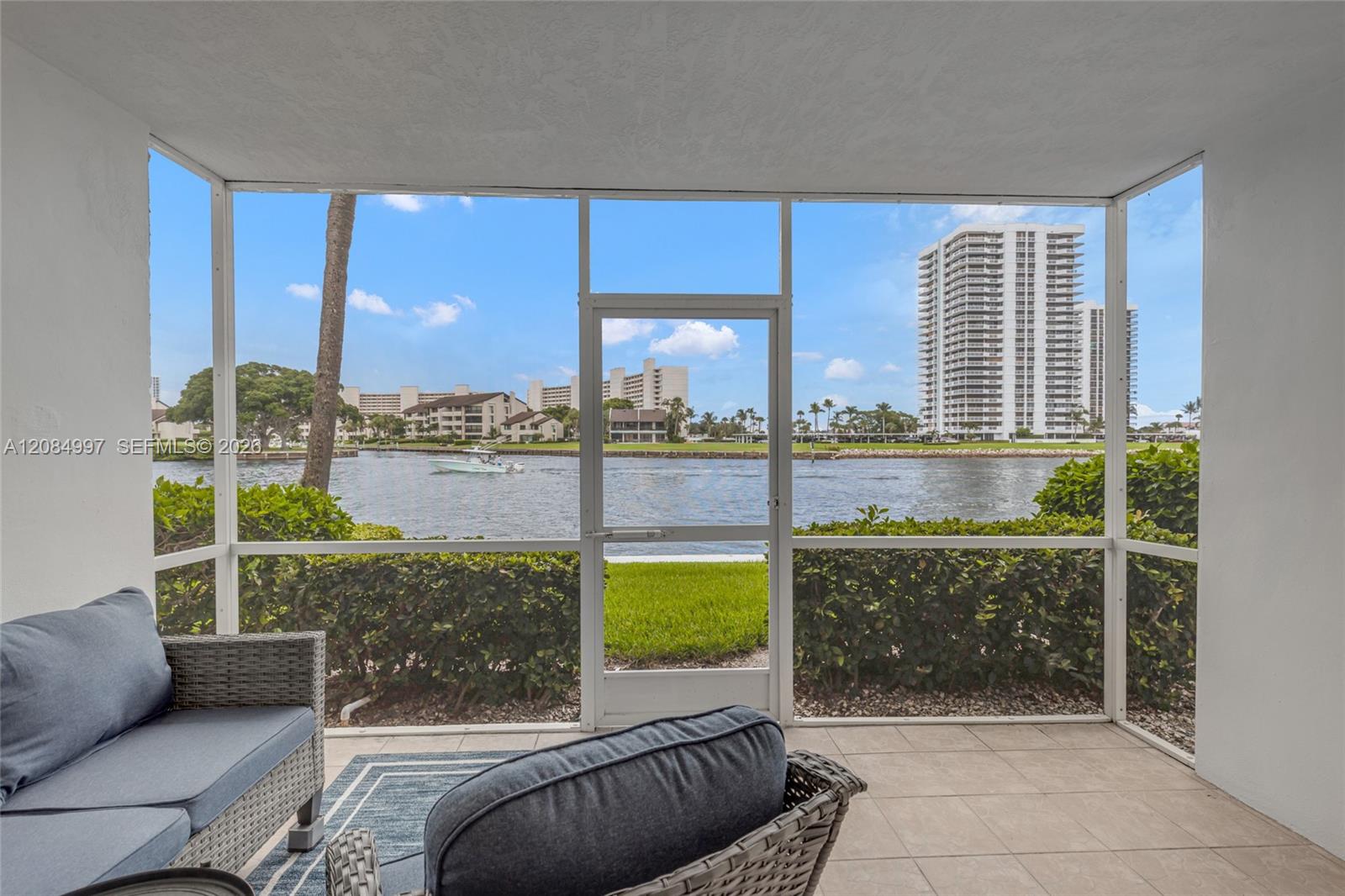20 Yacht Club Dr # 103 — Photo 3