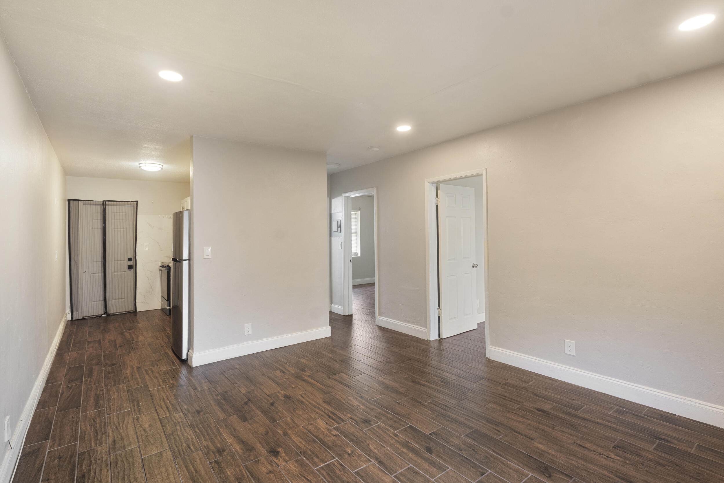 730 NW 4th Avenue # 3 — Photo 2