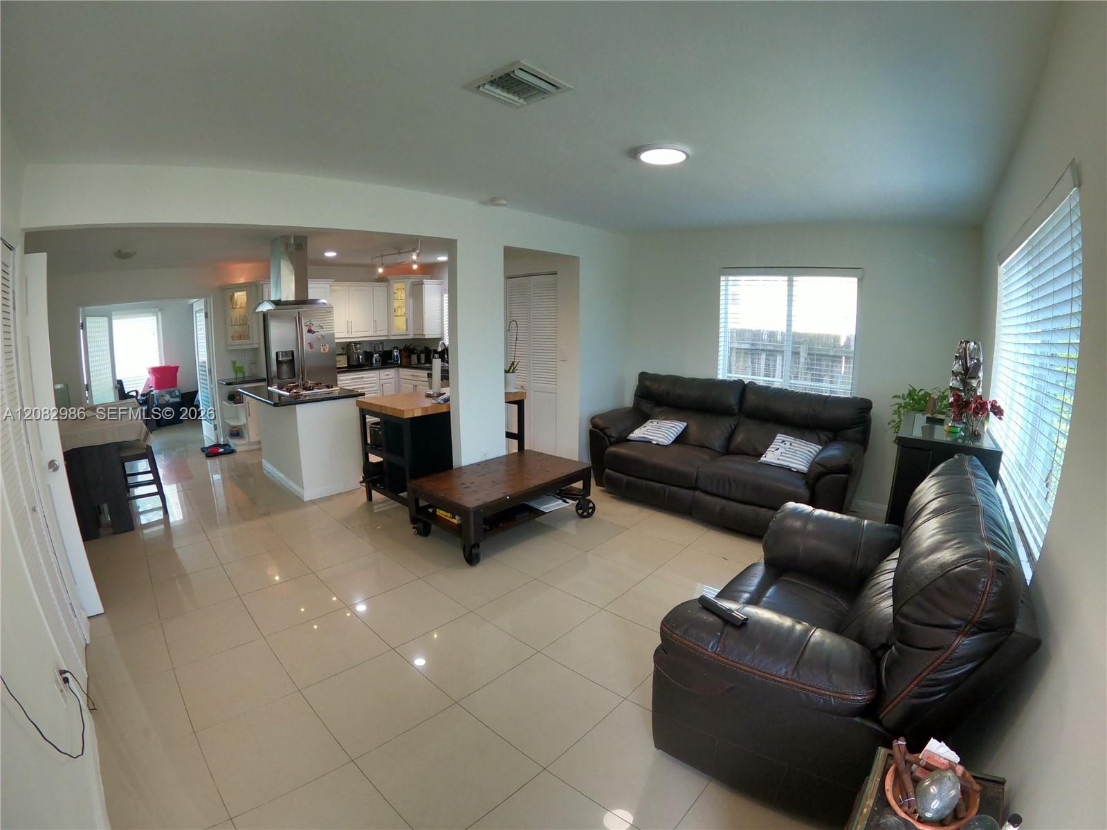 2236 Grant St # F — Photo 2