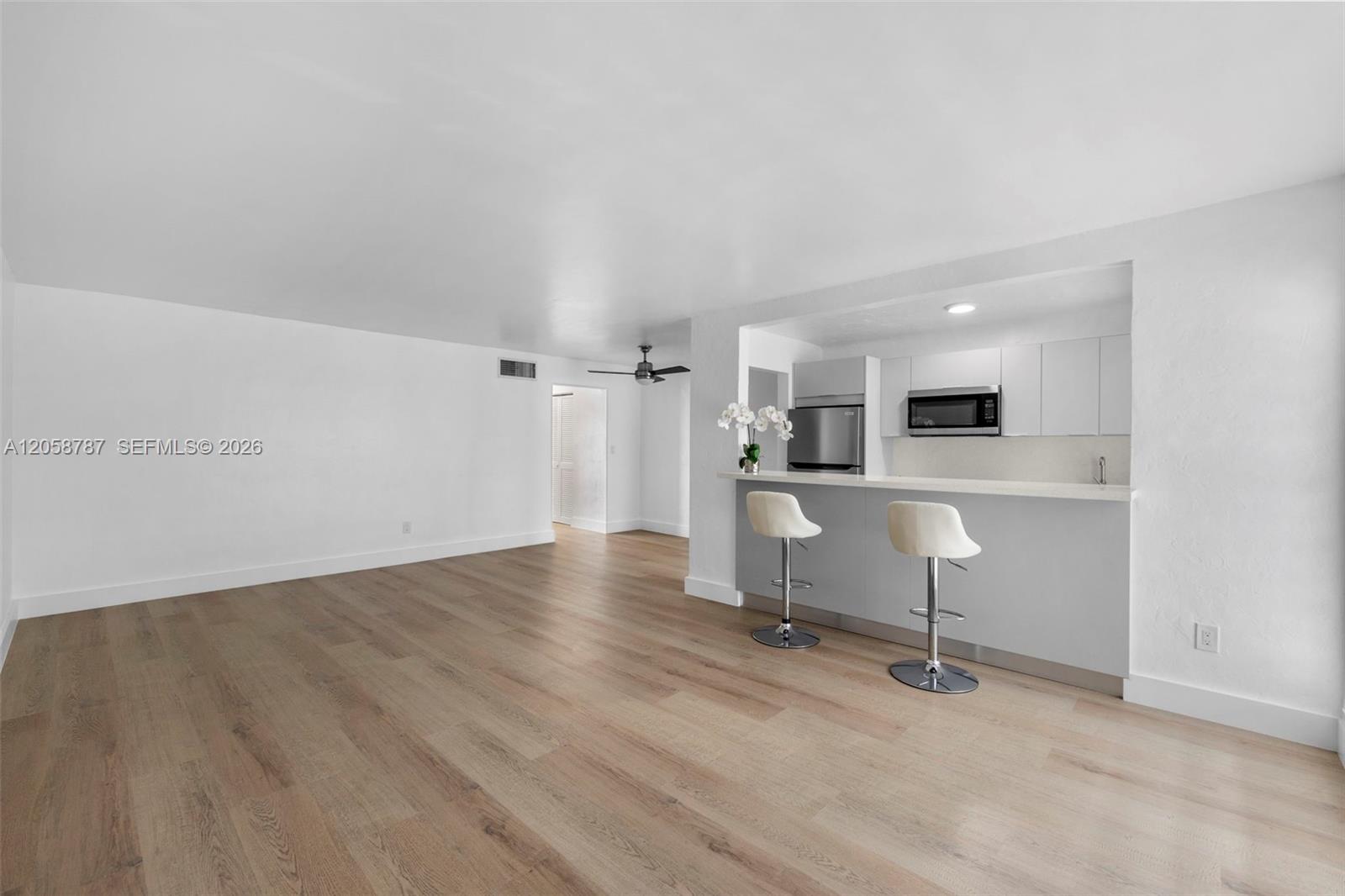 1340 Lincoln Rd # 502 — Photo 2