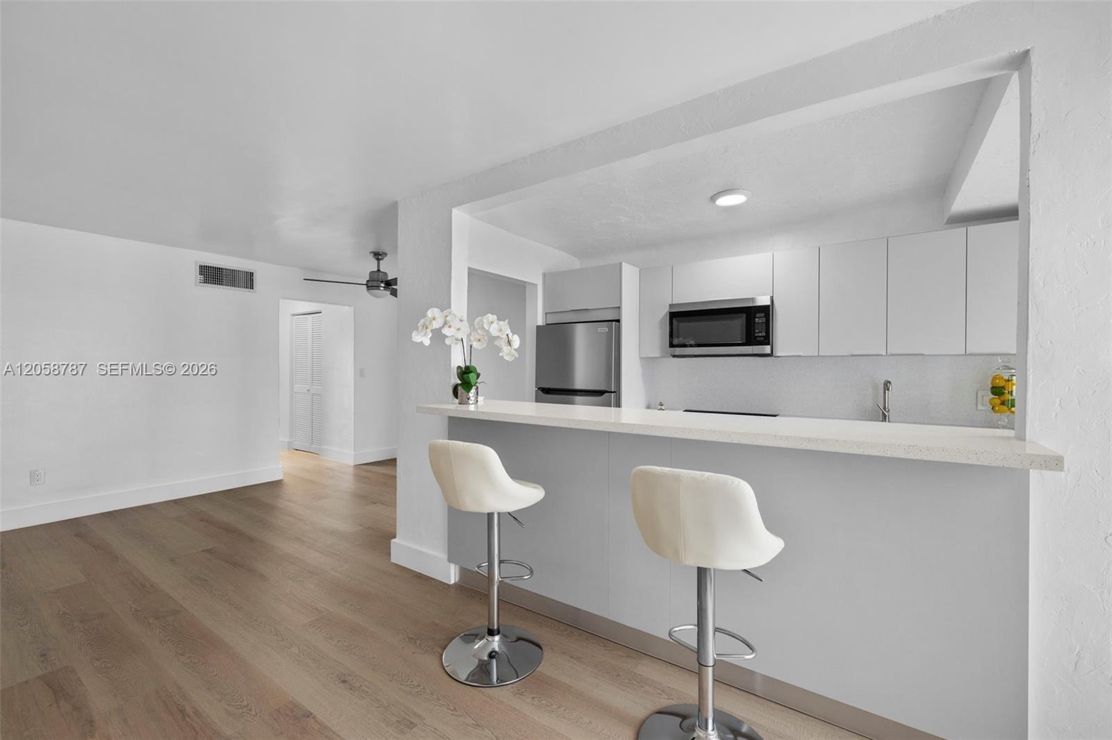 1340 Lincoln Rd # 502 — Photo 3