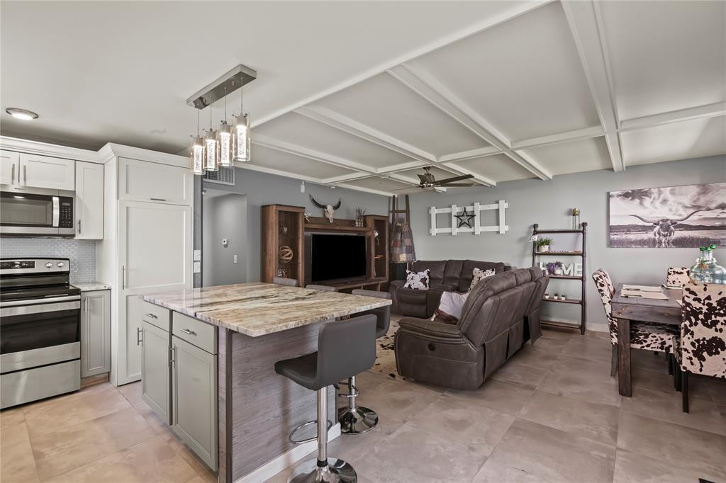 352 Saxony Trail # 352, Delray Beach FL 33446
