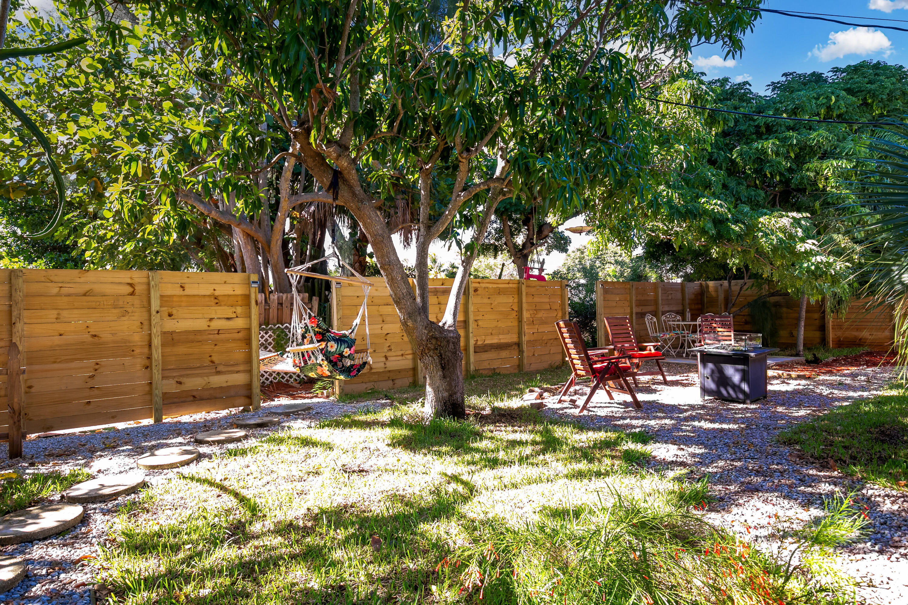 609 S Arnold Avenue, Lantana FL 33462
