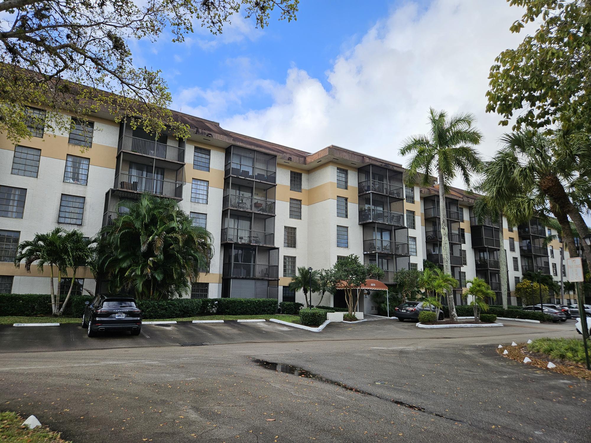 5570 NW 44th Street NW # 107a, Lauderhill FL 33319