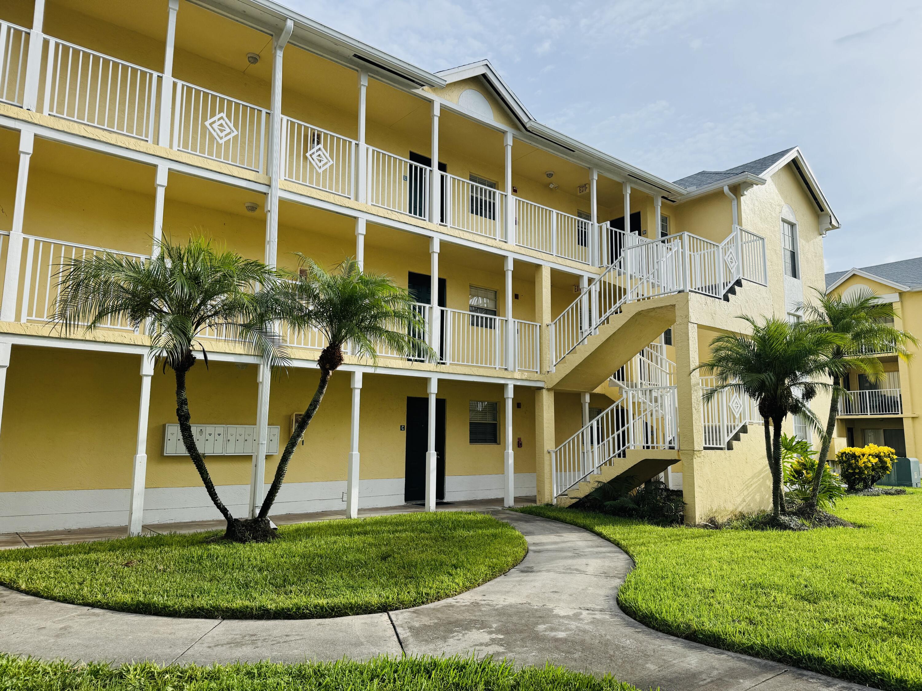 6323 La Costa Drive # H, Boca Raton FL 33433