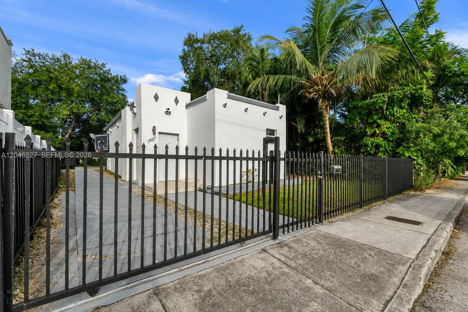 7537 NW 3rd Ave # 2, Miami FL 33150