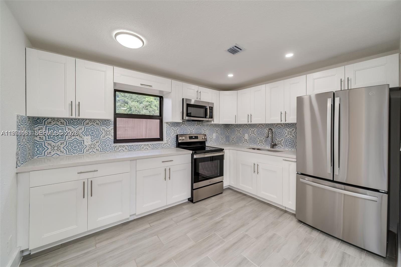 2447 FLETCHER ST, Hollywood FL 33020
