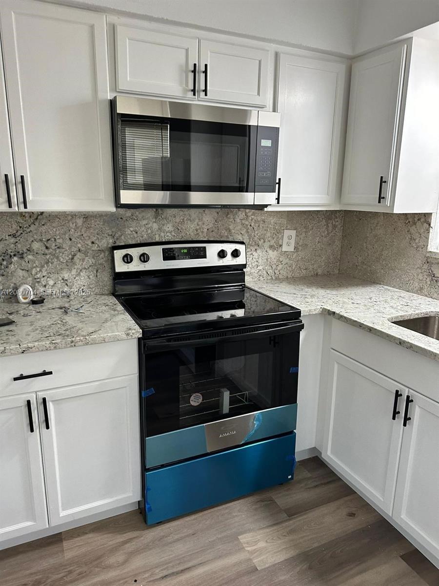 319 NE 2nd St # 4, Hallandale Beach FL 33009