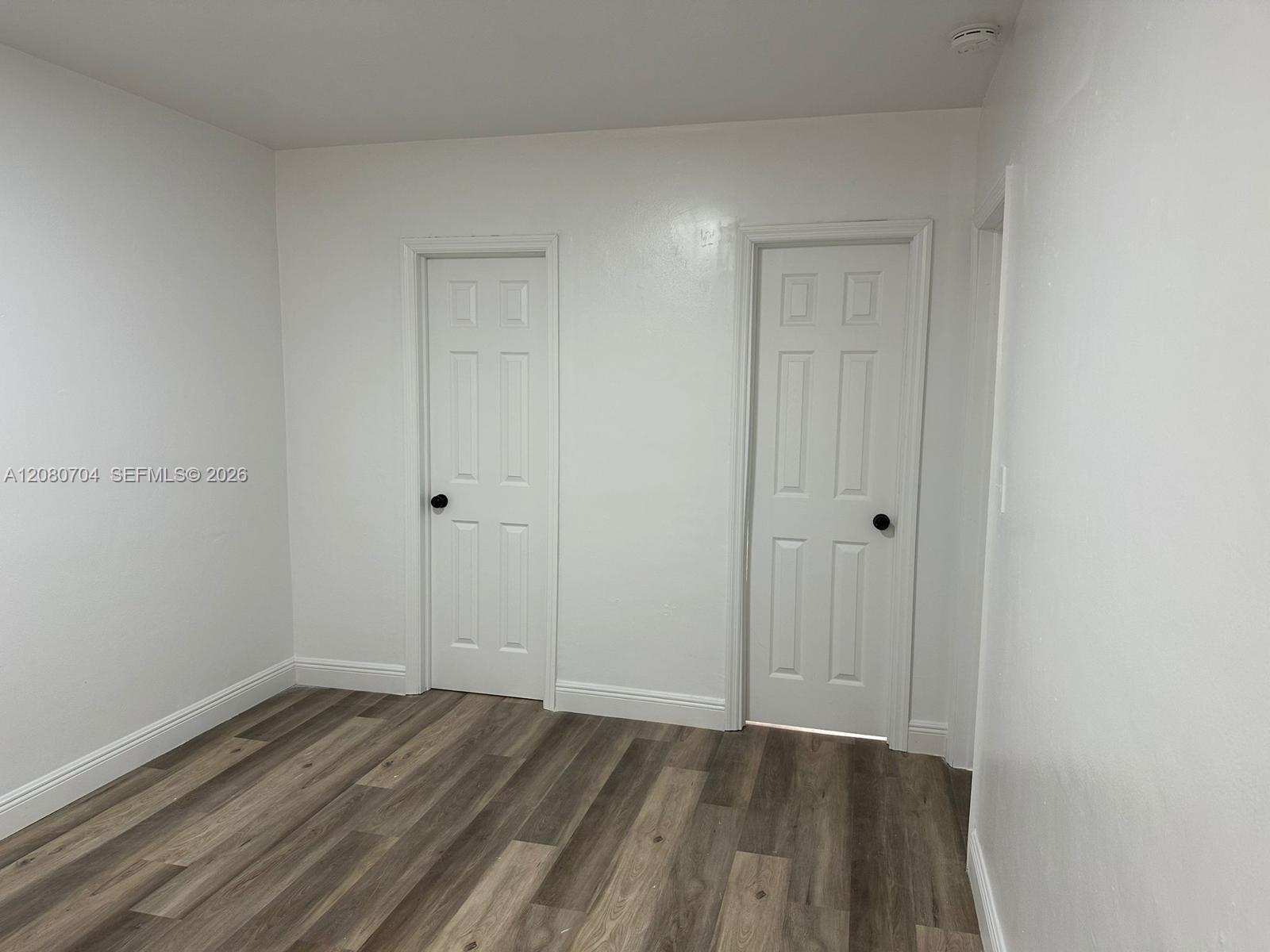 319 NE 2nd St # 4 — Photo 3