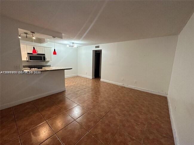 1801 S Treasure Dr # 112 — Photo 2