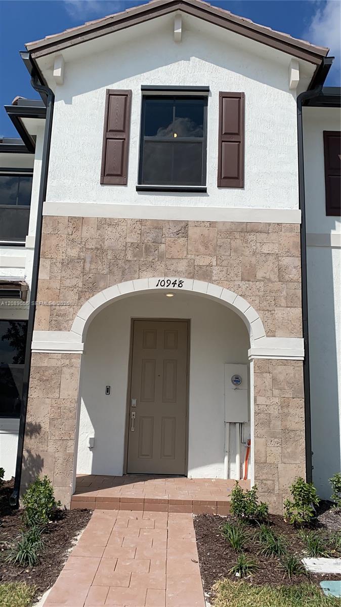 10948 W 32nd Ln — Photo 4