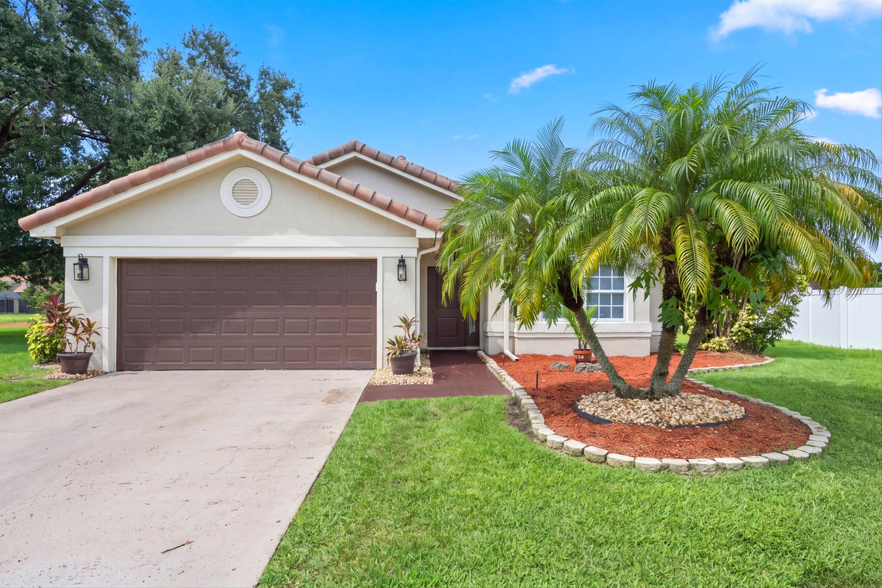 5851 Amethyst Court — Photo 2