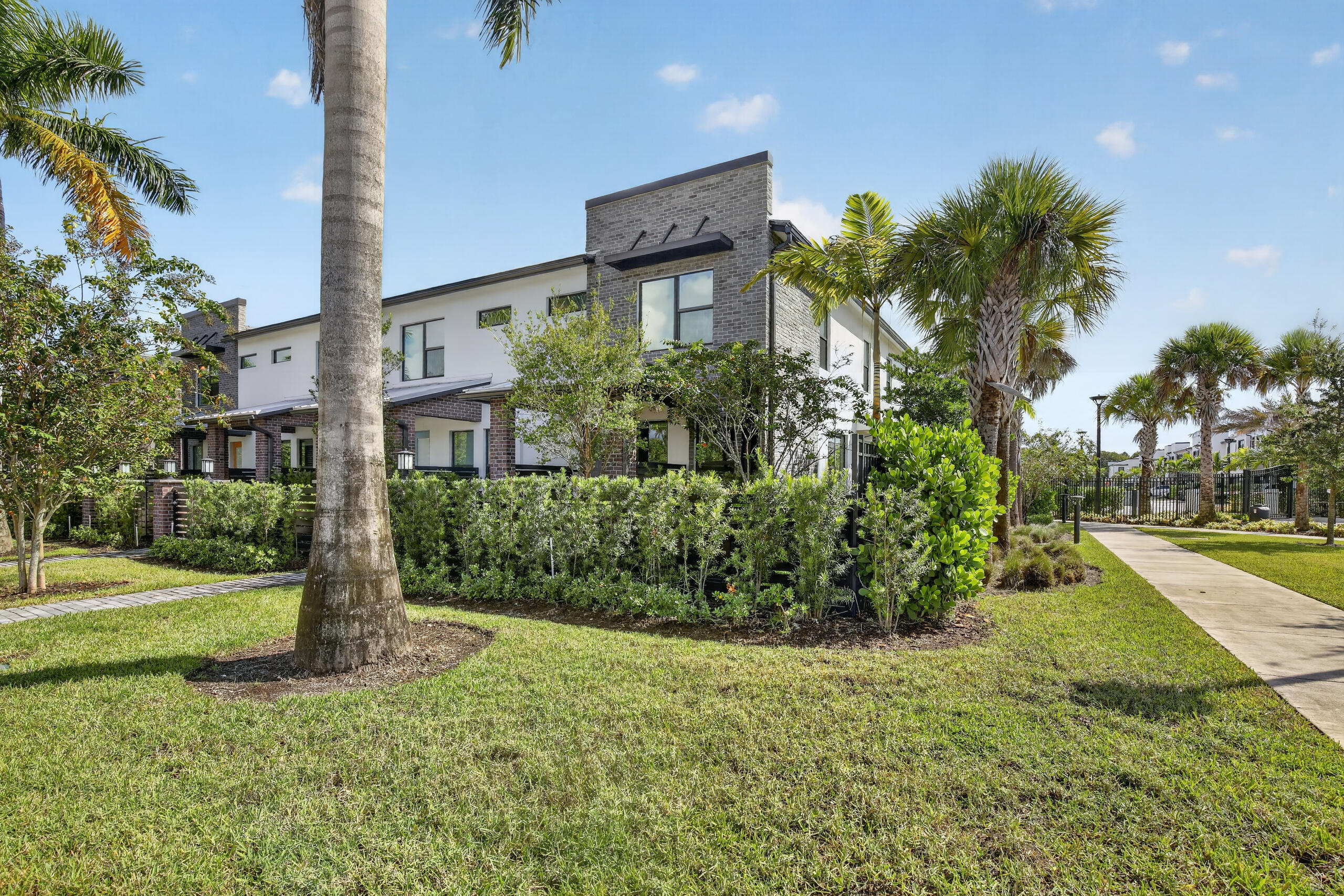 765 NW 84TH Terrace, Plantation FL 33324