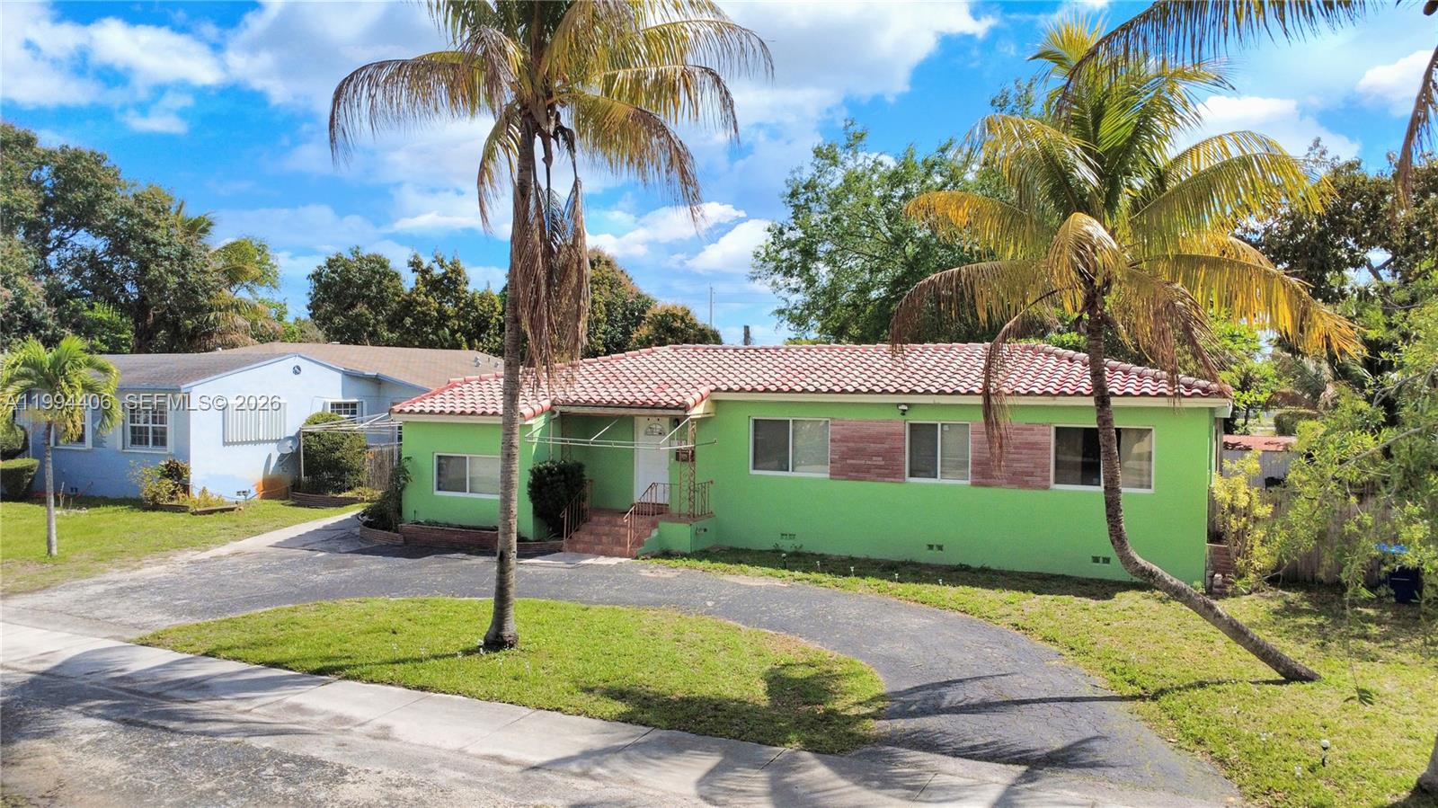 12901 NW Miami Ct — Photo 3