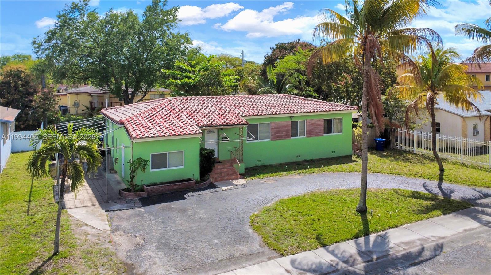 12901 NW Miami Ct — Photo 4